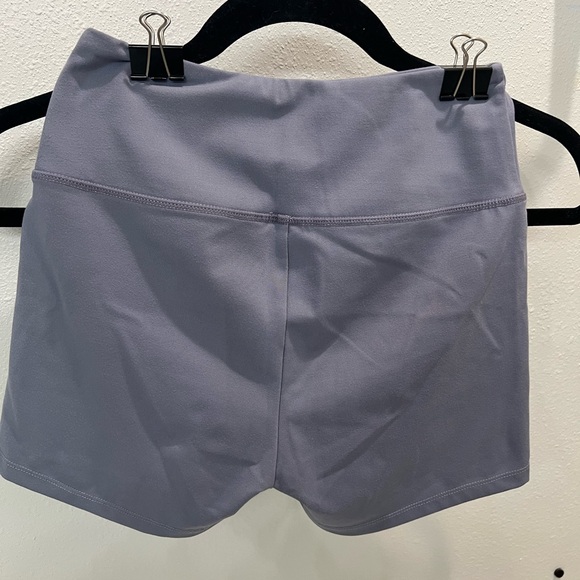 Gym shark sports bra and shorts set (purple) - Picture 4 of 4